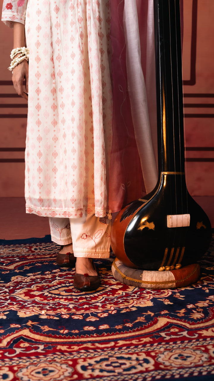 Naveli Aline Kurta Set (Pink)