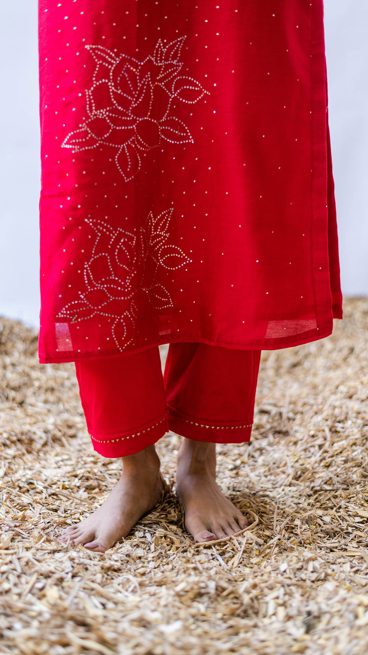 Bhini Kurta Set (Surkh)