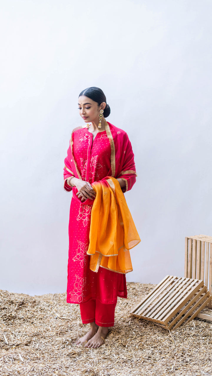 Bhini Kurta Set (Surkh)