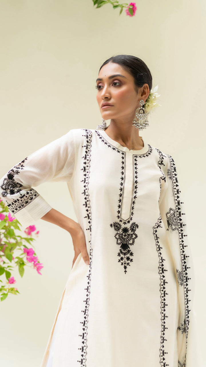 Parchhai Kurta Set (Pearl White)