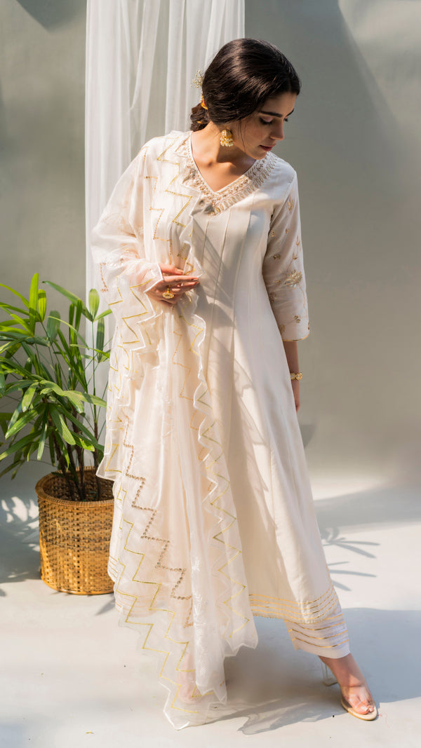 Alia Anarkali Set (Pearl White)