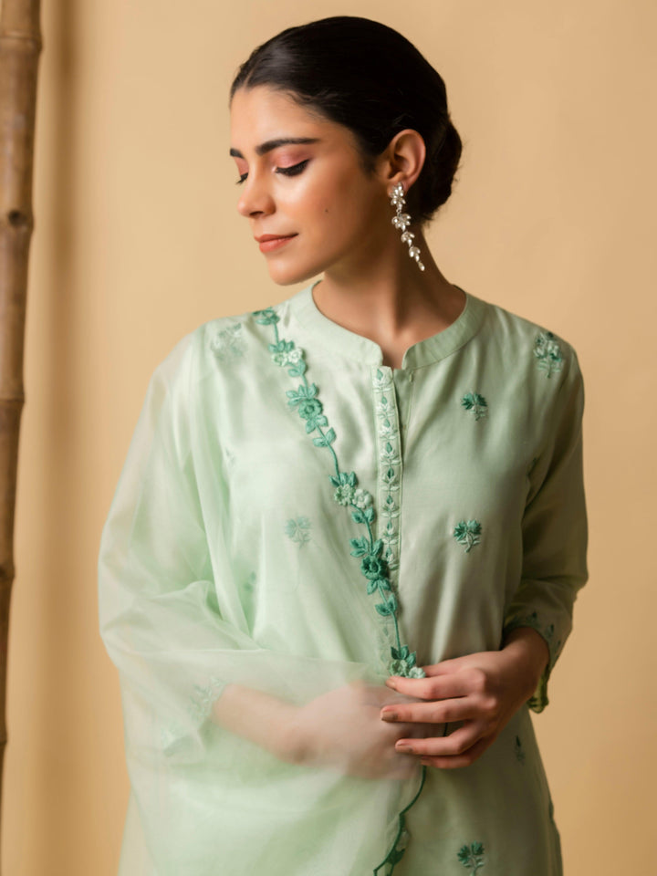 AM Lajjoo Kurta Set (Pistachio Green)